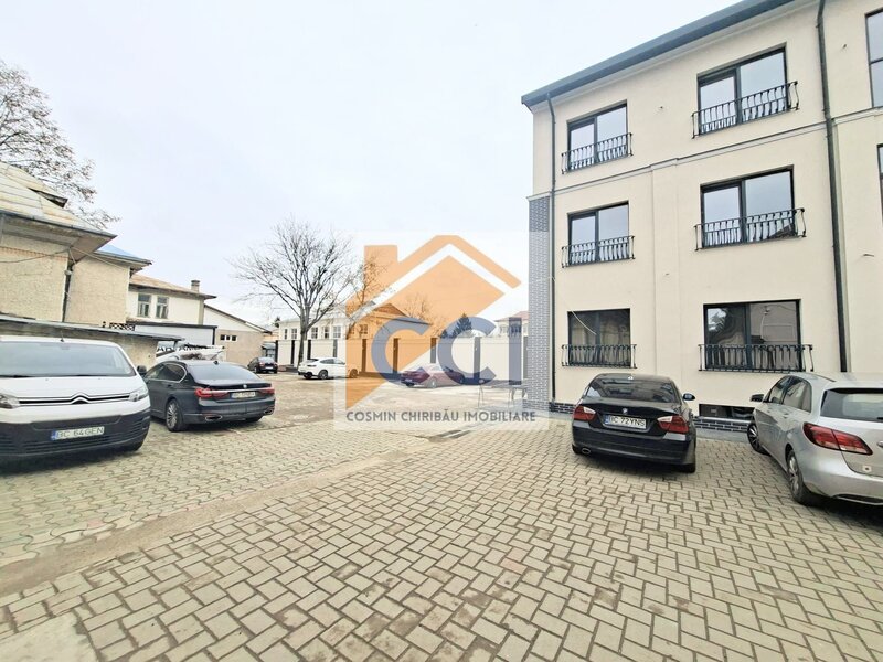 Bacau, Ultracentral, de inchiriat cladire premium 750 mp.