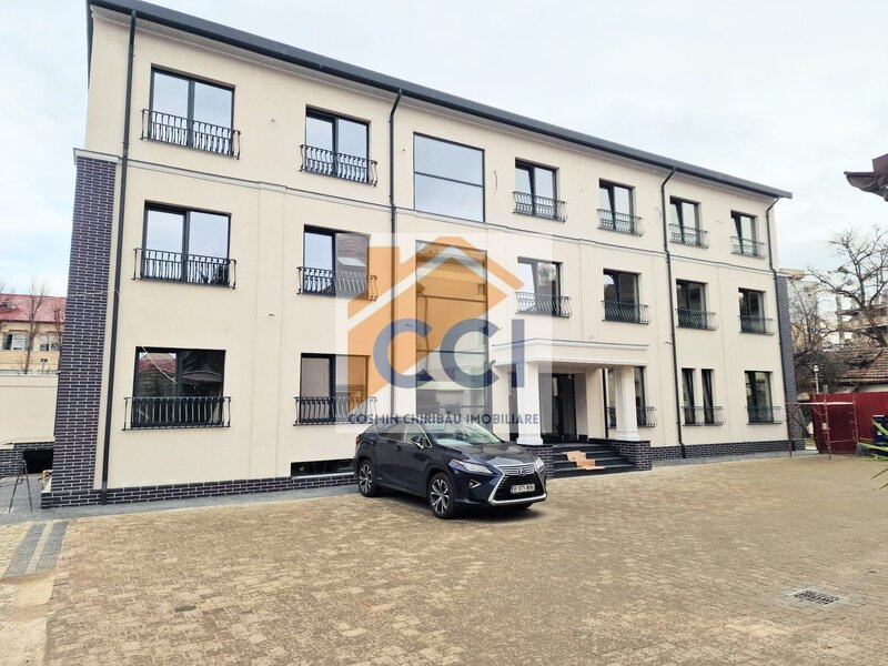 Bacau, Ultracentral, de inchiriat cladire premium 750 mp.