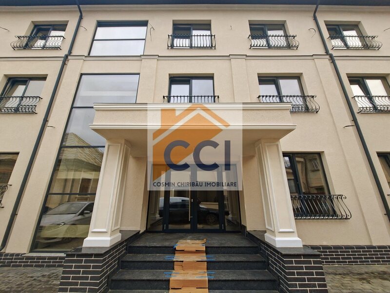 Bacau, Ultracentral, de inchiriat cladire premium 750 mp.