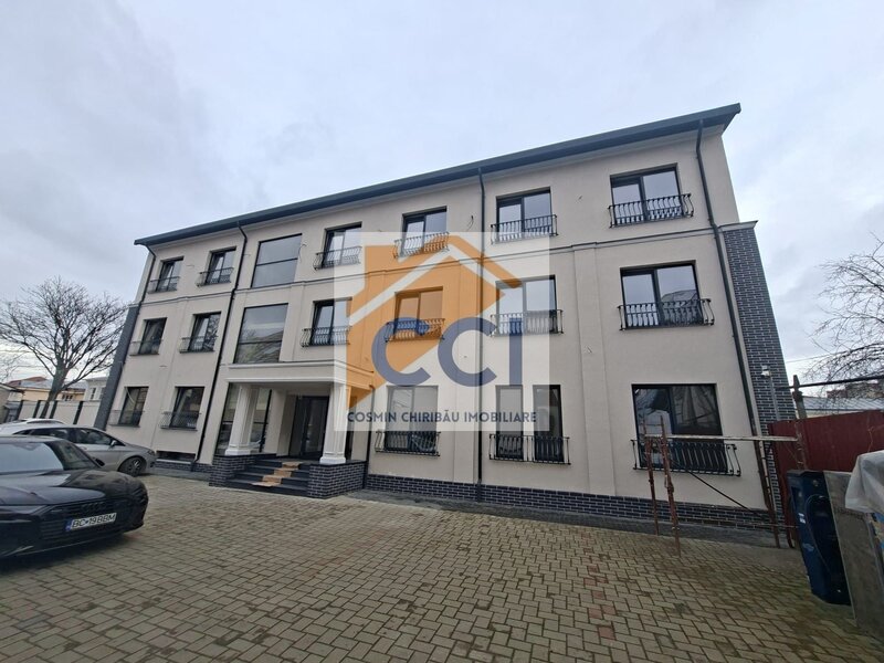 Bacau, Ultracentral, de inchiriat cladire premium 750 mp.